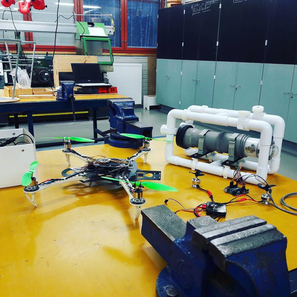 ANK-ROV on the right. This is the prototype of a ROV which is developed in the project and it could serve as a model for other school projects.